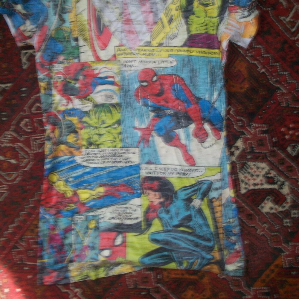 Marvel Comics Universal Studio Women's Sheer V-neck T-shirt Size Small Faded S - Picture 6 of 6